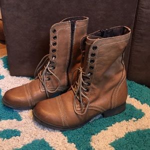 Tan leather lace up boots. Barely worn