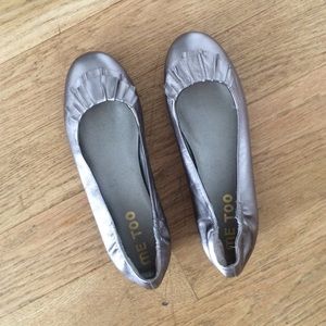 Platinum Me Too flats - made for walking!