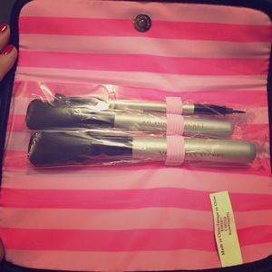 Victoria's Secret brush set-brand new