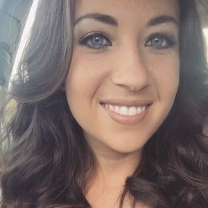 Meet your Posher, Whitney