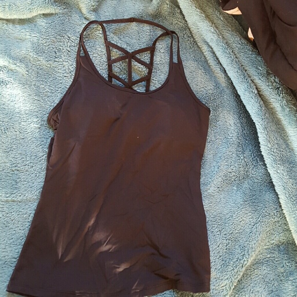 Black workout tank top