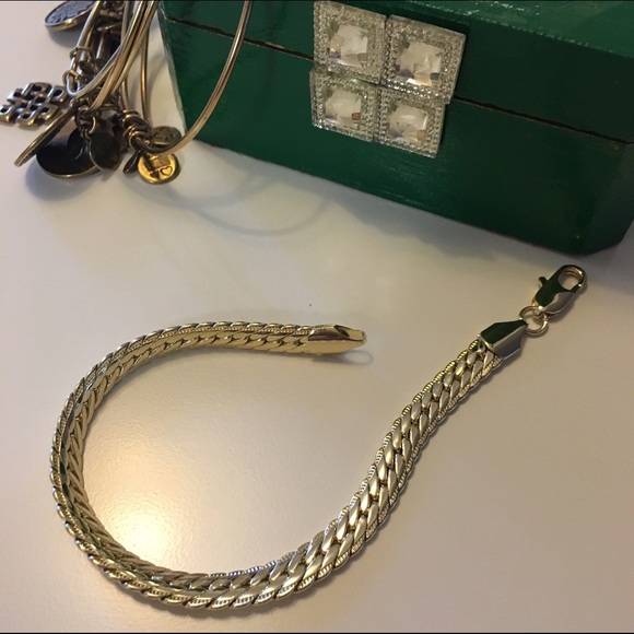 CindyLBB Jewelry - πGold Chain Bracelet π CindyLBB Jewelry - πGold Chain Bracelet π