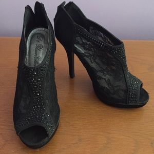 Black Lace Heels