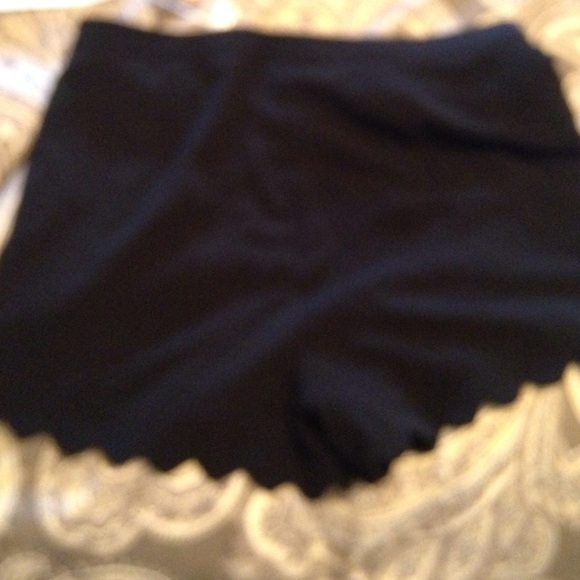 Black shorts by Lush - Picture 3 of 3