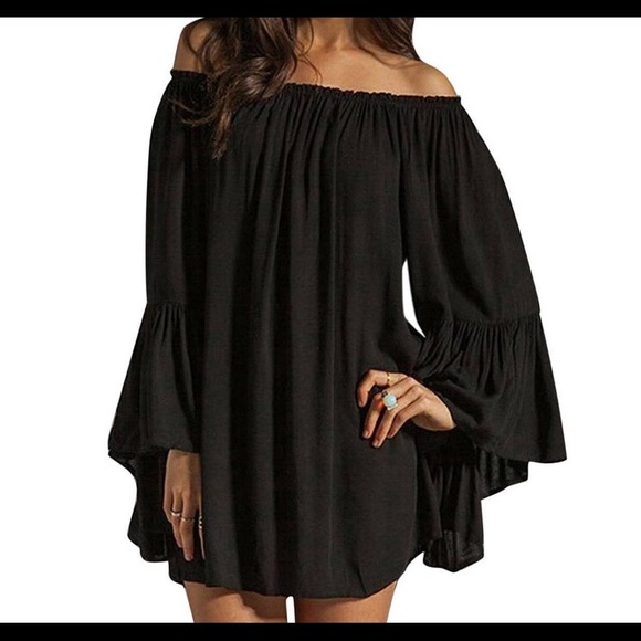 Cute strapless black dress