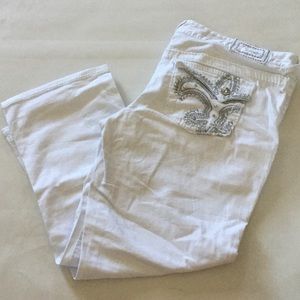 White vanity capris