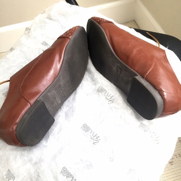 Bamboo Shoes - Like NEW brown studded toe oxfords Bamboo Shoes - Like NEW brown studded toe oxfords