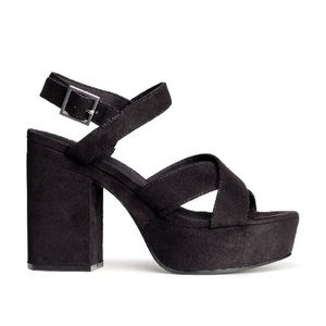 Platform chunky heeled shoes