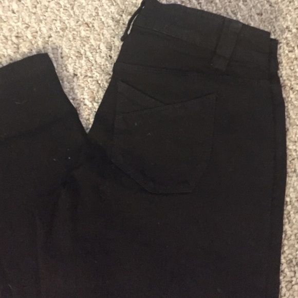 NWOT Black skinny jeans - Picture 4 of 4
