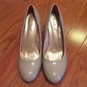 3 1/2 Inch Nude Midi Heels