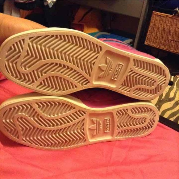 NEW ADIDAS - Picture 4 of 4