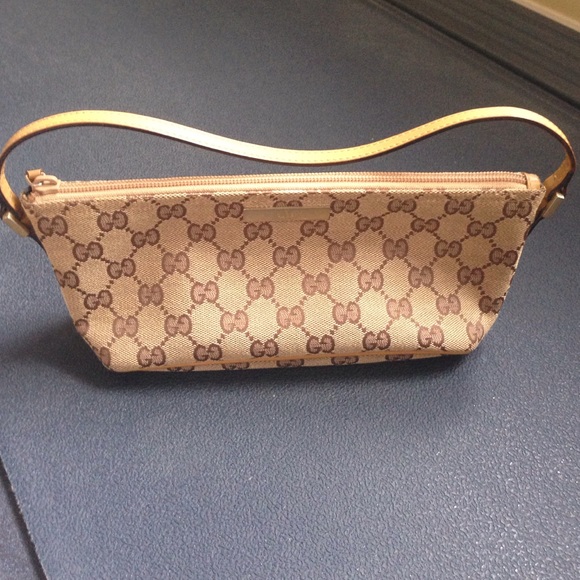 Gucci monogram pochette beige bag