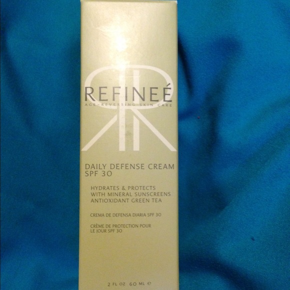 Refineé Daily Defense Cream (Moisturizer)