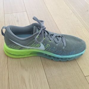 Nike Flyknit Max Air Women's Running Shoes