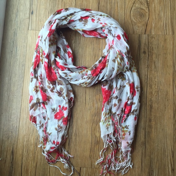 Floral scarf 🌸