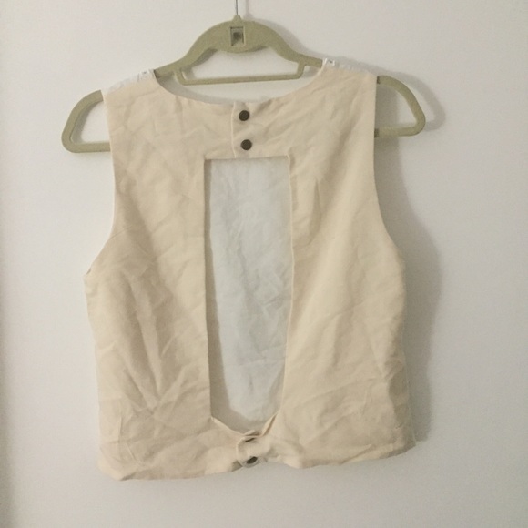 Tobi White Crop Top Tank w/ Open Back szM - Picture 2 of 3