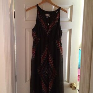 Black Tribal Print V Neck High Back Maxi Dress