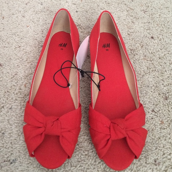 🚫SOLD🚫 New - Red Flats from H&M - Picture 2 of 4