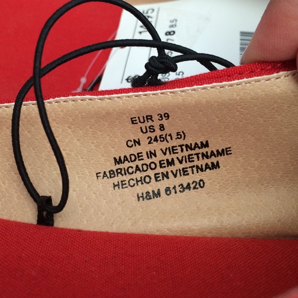 🚫SOLD🚫 New - Red Flats from H&M - Picture 3 of 4
