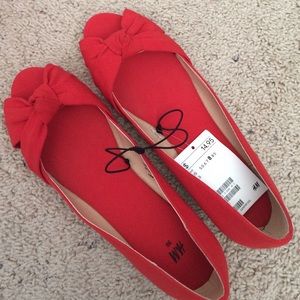 🚫SOLD🚫 New - Red Flats from H&M
