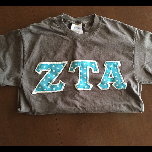 ZTA LETTERED SHORT SLEEVE SHIRT