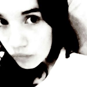 Meet your Posher, Anika