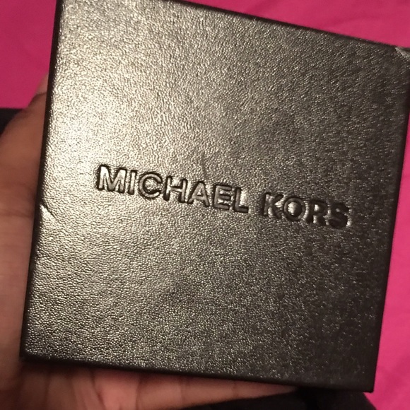Michael kors watch .. for trade 😘