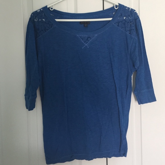 American eagle blue lace cutout 3/4 sleeve shirt