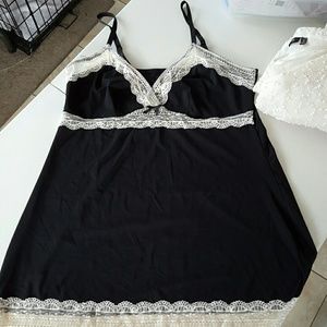 Delta Burke night gown, size 3XL