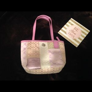 Small lilac/purple Coach bag!👑