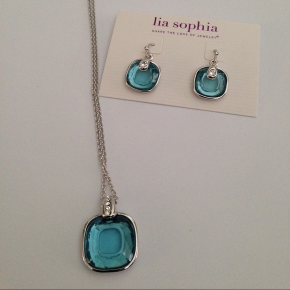 Lia Sophia Blue Turquoise Necklace & Earings