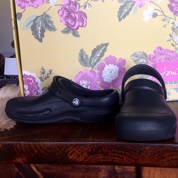 Crocs "bistro" size 7 black