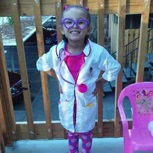 Meet your Posher, Lizzie