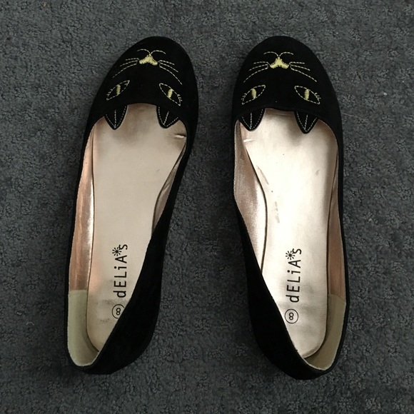 Barely worn flats!!!!