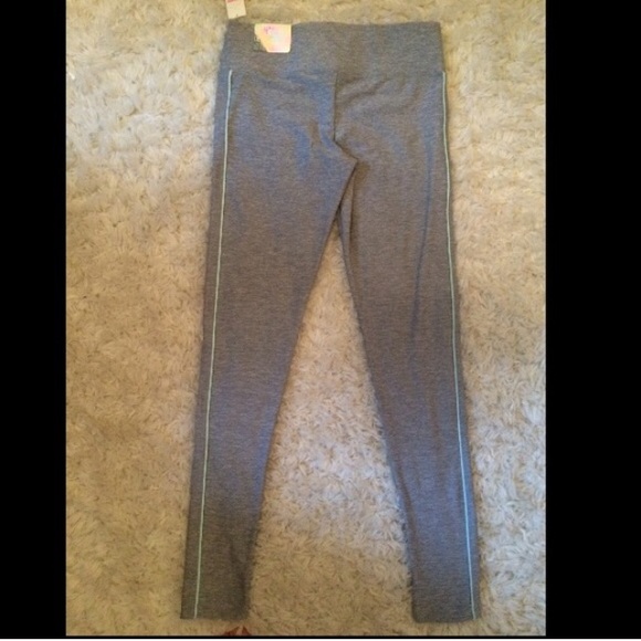 PINK ultimate leggings - Picture 3 of 3