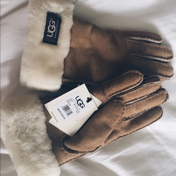 Ugg Austrailia Shearling Fur gloves.