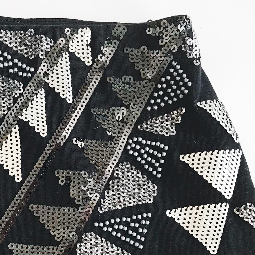 Express mini sequin skirt 🌸🌸 - Picture 2 of 5