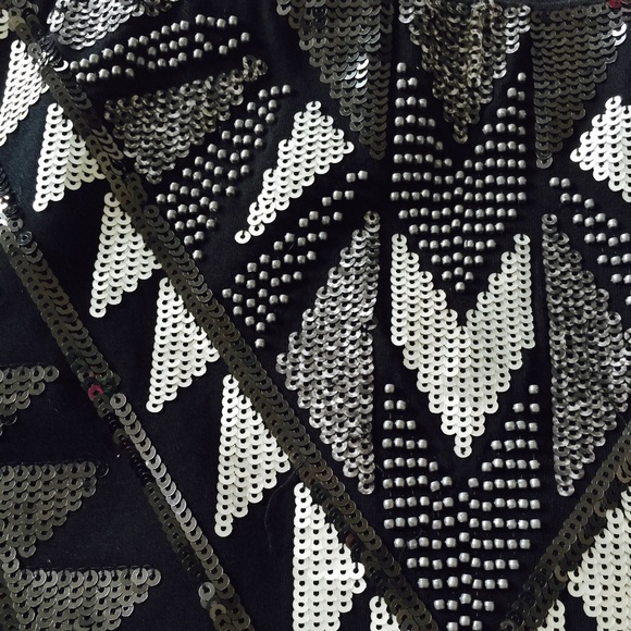 Express mini sequin skirt 🌸🌸 - Picture 3 of 5