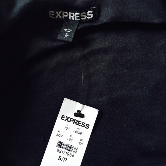 Express mini sequin skirt 🌸🌸 - Picture 4 of 5