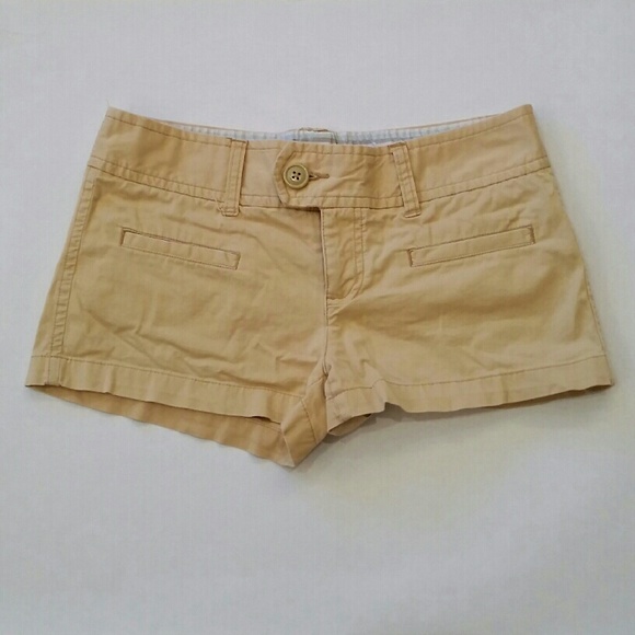 BOGO 50% AMERICAN EAGLE beige shorts
