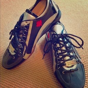SOLD: New+ Auth Dsquared2 Sneaks 42.5