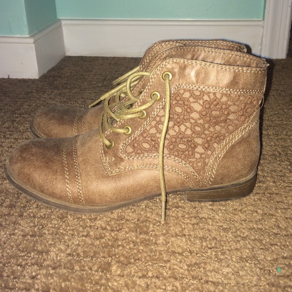 Brown/Tan Booties