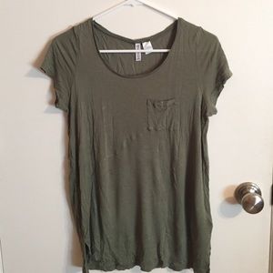 pocket tee from H&M.
