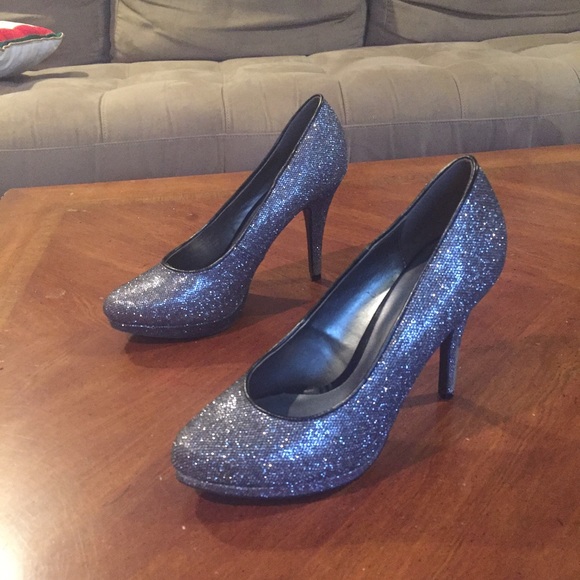 Sparkly silver metallic heels - Picture 2 of 4