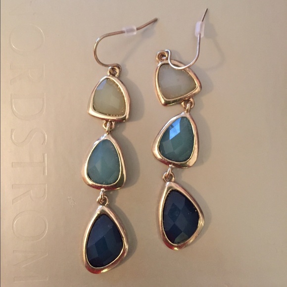 Vera Wang three stone earing
