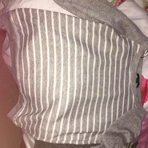 NEVER WORN long sleeve