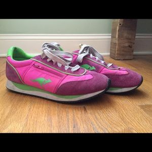Pink & green Kangaroos sneakers w/ pockets!, sz 10