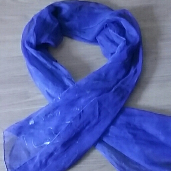 Blue straf with gold flakes