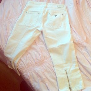 White Capri GUESS Jeans
