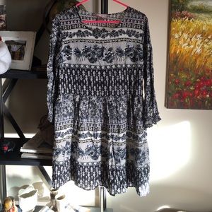 Patterned long sleeve dress
